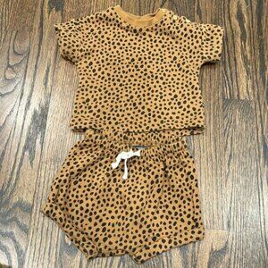 Old Navy Baby leopard 2 piece matching set short sleeve and short animal print